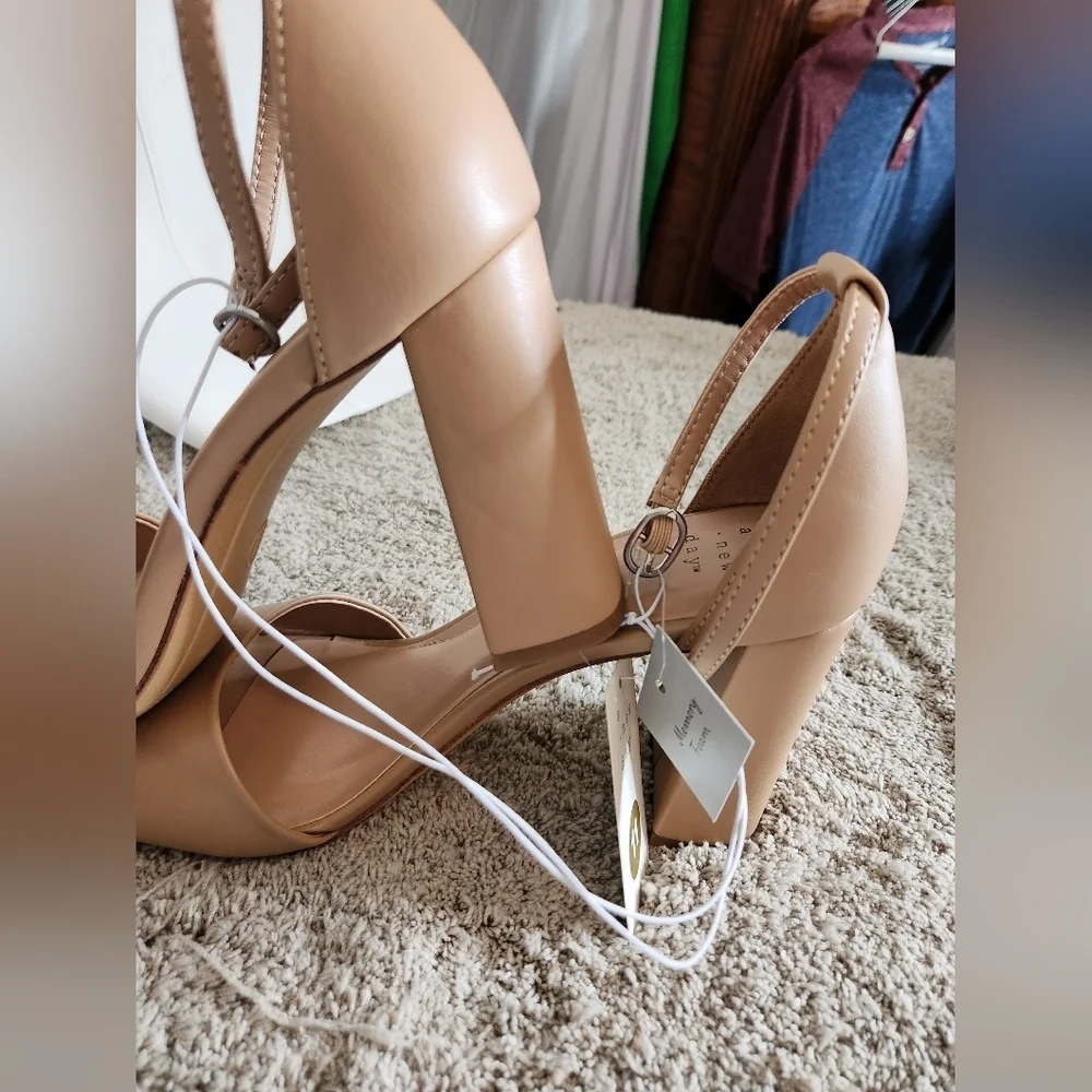 Women's A New Day Size 9 Shelly Heels w/Memory Foam 3.75